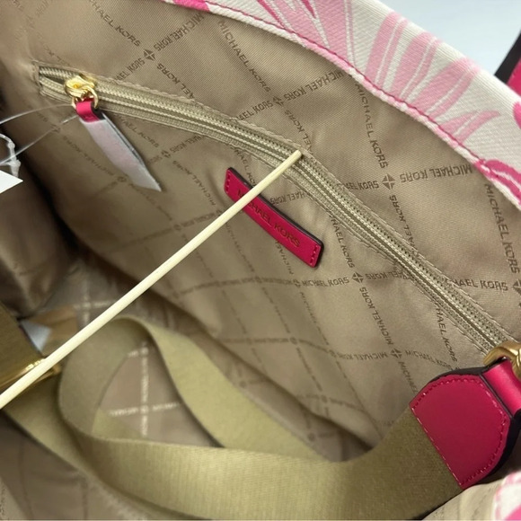 Michael Kors Medium Mirella Tote Bag Electric Pink Multi Leather - Picture 10 of 11